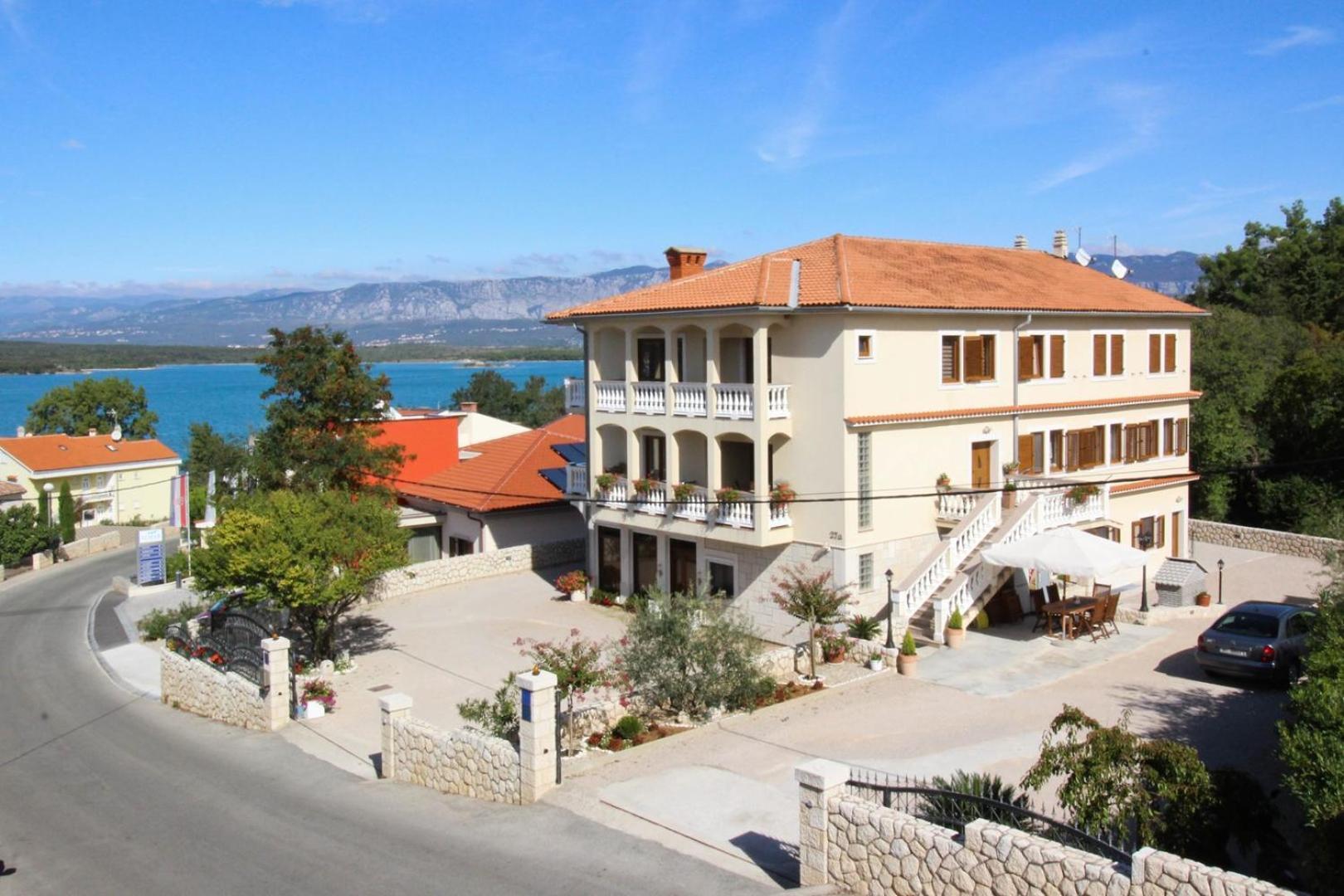 Apartments Ivanka C. Soline  Exterior photo